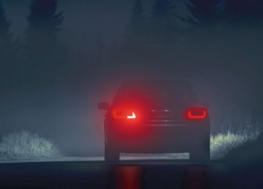 Nebelschlussleuchten an Fahrzeugen, die mit LEDs arbeiten, wurden mit der Zeit dunkler. Das Problem der Degradation hat Osram erkannt. Nebelschlussleuchten an Fahrzeugen, die mit LEDs arbeiten, wurden mit der Zeit dunkler. Das Problem der Degradation hat Osram erkannt.