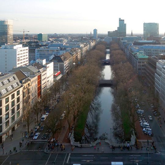 Der niederländische Investor und Datacenter-Betreiber Penta Infra kauft Rechenzentrum in Düsseldorf; hier ein Foto der dortigen Königsallee aus dem Jahr 2016. Der niederländische Investor und Datacenter-Betreiber Penta Infra kauft Rechenzentrum in Düsseldorf; hier ein Foto der dortigen Königsallee aus dem Jahr 2016.
