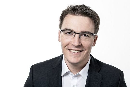 „Energieeinsparung eröffnet ein außerordentliches Chancenfeld für Industriebetriebe jeglicher Art“, erklärt Tobias Thiel, Geschäftsführer von Enermarket. „Energieeinsparung eröffnet ein außerordentliches Chancenfeld für Industriebetriebe jeglicher Art“, erklärt Tobias Thiel, Geschäftsführer von Enermarket.