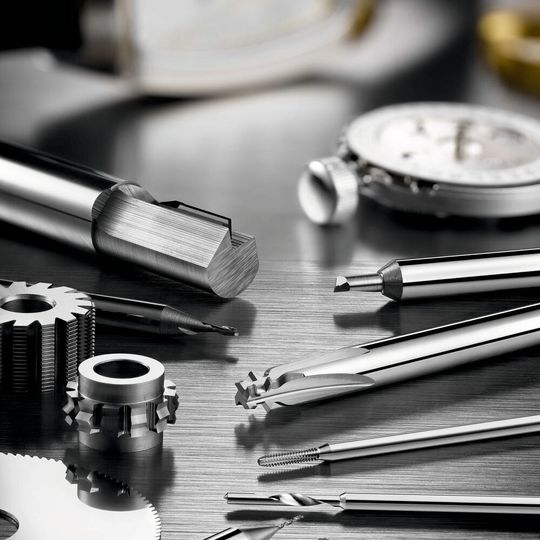 Benchmark: Bei Mikrowerkzeugen für die Uhrenindustrie gilt der Hersteller im Schweizer Jura als weltweit herausragend Benchmark: Bei Mikrowerkzeugen für die Uhrenindustrie gilt der Hersteller im Schweizer Jura als weltweit herausragend