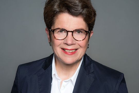 Bettina Wietzel-Skakowski ist die neue Netzwerkmanagerin im größten europäischen Logsitiknetzwerk Astre. Bettina Wietzel-Skakowski ist die neue Netzwerkmanagerin im größten europäischen Logsitiknetzwerk Astre.