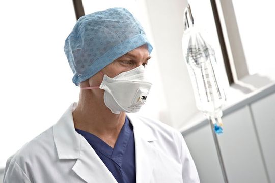Vom 3M-Distributionszentrum in Jüchen aus gehen auch die derzeit heiß begehrten Atemschutzmasken des Unternehmens in die deutsche und europäische Verteilung. Vom 3M-Distributionszentrum in Jüchen aus gehen auch die derzeit heiß begehrten Atemschutzmasken des Unternehmens in die deutsche und europäische Verteilung.
