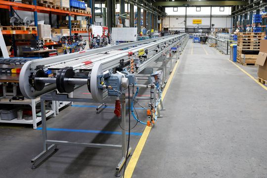 Die Förderstrecke ist 63 m lang. Die Förderstrecke ist 63 m lang.