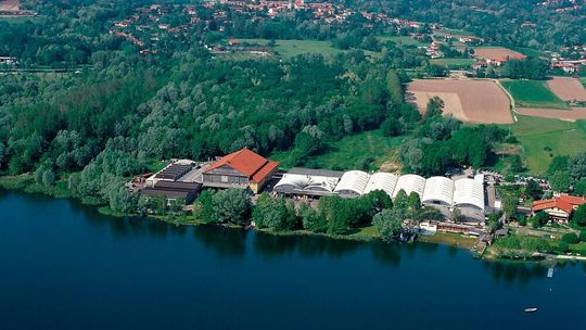 Das MV Agusta Werk in Schiranna am Lago di Varese, östlich des Lago Maggiore, in der Lombardei. Das MV Agusta Werk in Schiranna am Lago di Varese, östlich des Lago Maggiore, in der Lombardei.
