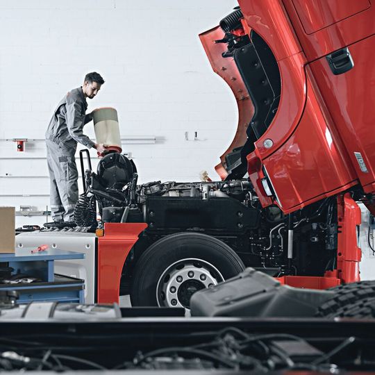Die Servicebetriebe von MAN Truck & Bus bleiben auch während der Corona-Pandemie geöffnet. Die Servicebetriebe von MAN Truck & Bus bleiben auch während der Corona-Pandemie geöffnet.