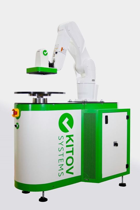 Kitov One ist ein Roboter, der in Kombination mit einer Künstlichen Intelligenz Baugruppen und elektronische Endprodukte inspizieren kann. Kitov und ATEcare sind jetzt eine Vertriebspartnerschaft eingegangen. Kitov One ist ein Roboter, der in Kombination mit einer Künstlichen Intelligenz Baugruppen und elektronische Endprodukte inspizieren kann. Kitov und ATEcare sind jetzt eine Vertriebspartnerschaft eingegangen.