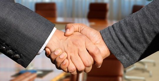IG BCE und VCI wollen alles ihnen Mögliche dazu beitragen, die Corona-Krise lösen zu helfen und deren soziale und wirtschaftliche Folgen abzumildern. IG BCE und VCI wollen alles ihnen Mögliche dazu beitragen, die Corona-Krise lösen zu helfen und deren soziale und wirtschaftliche Folgen abzumildern.