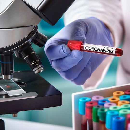 Aufgrund der erhöhten Nachfrage im Zuge der Coronavirus-Pandemie werden dringend Produktionskapazitäten für die Herstellung von Infektionsschutzausrüstungen gesucht. Aufgrund der erhöhten Nachfrage im Zuge der Coronavirus-Pandemie werden dringend Produktionskapazitäten für die Herstellung von Infektionsschutzausrüstungen gesucht.