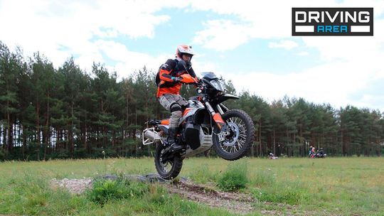 Im größten Geländepark Deutschlands können die Teilnehmer weiterhin, mit Unterstützung von KTM, Enduro-Erlebnisse genießen. Im größten Geländepark Deutschlands können die Teilnehmer weiterhin, mit Unterstützung von KTM, Enduro-Erlebnisse genießen.