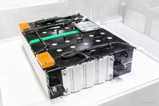 Der Bau von großen Batterien für die E-Mobilität oder von kleinen für mobile Endgeräte muss produktiv, präzise und wirtschaftlich vonstatten gehen. Eutect, heißt es, hat für alle Formen und Anwendungen dieser Art die funktionierende Aufbau- und Verbindungstechnik (AVT) parat. Der Bau von großen Batterien für die E-Mobilität oder von kleinen für mobile Endgeräte muss produktiv, präzise und wirtschaftlich vonstatten gehen. Eutect, heißt es, hat für alle Formen und Anwendungen dieser Art die funktionierende Aufbau- und Verbindungstechnik (AVT) parat.