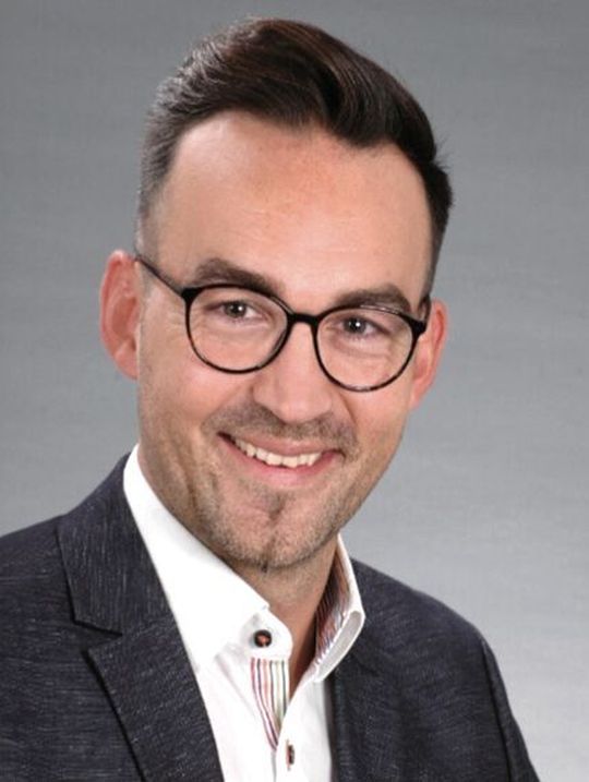 Mark Erlwein ist Chief Engineer Sales and Applications Engineering bei der KS Gleitlager GmbH. Mark Erlwein ist Chief Engineer Sales and Applications Engineering bei der KS Gleitlager GmbH.