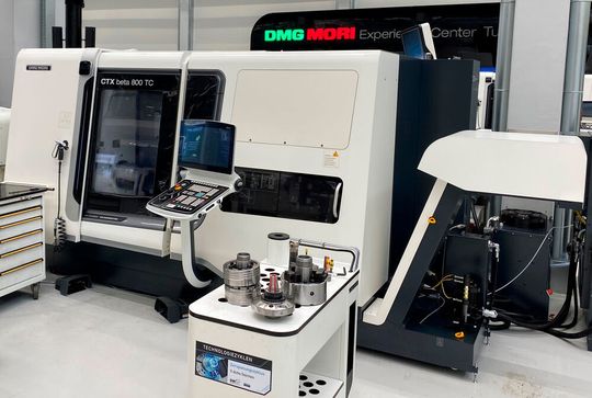 Umbau der CTX beta 800 TC auf die automatisierte Fertigung mit einem Stangenlader. Umbau der CTX beta 800 TC auf die automatisierte Fertigung mit einem Stangenlader.