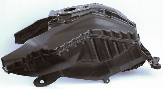 Die Tanks der Modelle F 900 R und F 900 XR von BMW Motorrad bestehen aus dem Kunststoff Durethan BC550Z 900116 DUSXBL, sagt Lanxess. Mit dem unverstärkten und schlagzäh modifizierten Polyamid 6 sind die strengen Anforderungen der US-Umweltbehörde EPA hinsichtlich Permeation problemlos erfüllbar, heißt es weiter. Außerdem könnten die komplexen Geometrien wirtschaftlich durch Spritzgießen hergestellt werden. Die Tanks der Modelle F 900 R und F 900 XR von BMW Motorrad bestehen aus dem Kunststoff Durethan BC550Z 900116 DUSXBL, sagt Lanxess. Mit dem unverstärkten und schlagzäh modifizierten Polyamid 6 sind die strengen Anforderungen der US-Umweltbehörde EPA hinsichtlich Permeation problemlos erfüllbar, heißt es weiter. Außerdem könnten die komplexen Geometrien wirtschaftlich durch Spritzgießen hergestellt werden.