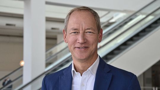 Malte Krüger, Geschäftsführer von Mobile.de, will Händlern mit praktischen Tipps durch die Krise helfen. Malte Krüger, Geschäftsführer von Mobile.de, will Händlern mit praktischen Tipps durch die Krise helfen.