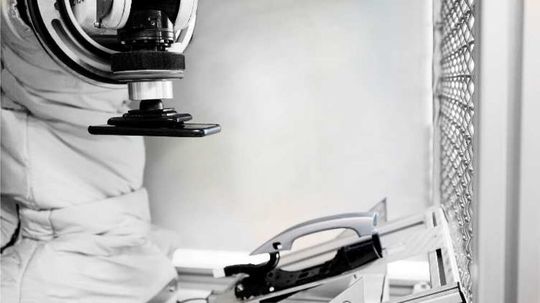 Innerhalb von 48 Stunden wird die NFC-Funktion am Prüfstand rund 10.000 Mal ausgelöst.