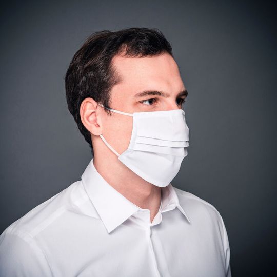 Infektionsschutz für den Alltag: Weitblick, Hersteller von Berufsbekleidung, produziert kurzfristig Hygienemasken. Infektionsschutz für den Alltag: Weitblick, Hersteller von Berufsbekleidung, produziert kurzfristig Hygienemasken.