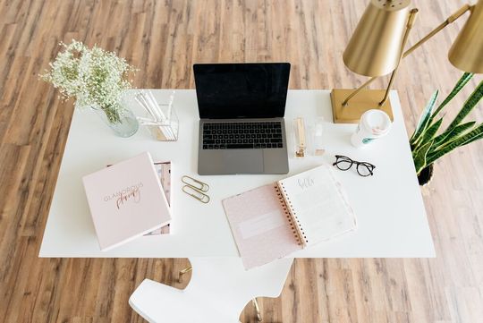 Dieser Beitrag gibt Ihnen brauchbare Tipps, was Sie im Home Office beachten sollten. Dieser Beitrag gibt Ihnen brauchbare Tipps, was Sie im Home Office beachten sollten.