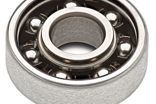 Das akustisch abgestimmte Speziallager mit Elastomeren soll Geräuschemissionen bis zu 10dB(A) reduzieren. Das akustisch abgestimmte Speziallager mit Elastomeren soll Geräuschemissionen bis zu 10dB(A) reduzieren.