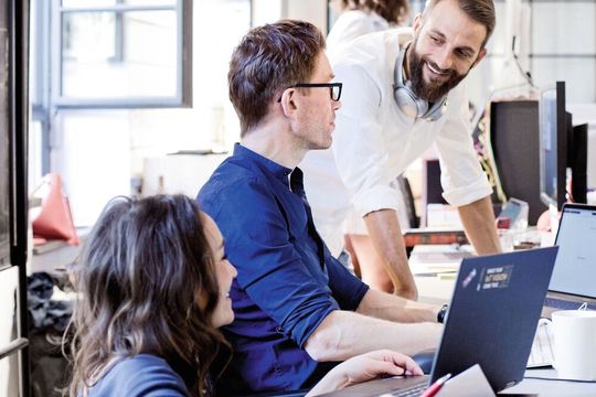 Das SAP Innovation Center in Potsdam zählt zu den besten Innovationsabteilungen der Republik. Dort arbeiten rund 200 Designer, Programmierer und Strategen. Das SAP Innovation Center in Potsdam zählt zu den besten Innovationsabteilungen der Republik. Dort arbeiten rund 200 Designer, Programmierer und Strategen.