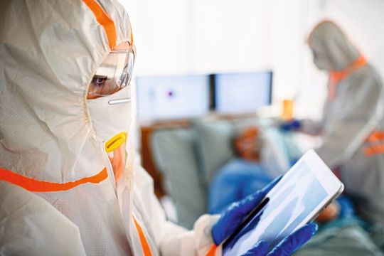 Regularien bremsen die Hilfe im Corona-Kampf. Allerdings gewähren Normen auch Schutz. Regularien bremsen die Hilfe im Corona-Kampf. Allerdings gewähren Normen auch Schutz.