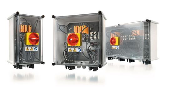 PV-Anlagen: Mit PV Next bietet Weidmüller das weltweit erste Geräteanschlusskasten-Konzept auf Basis eines standardisierten Leiterplattendesigns. Vierzig Varianten, die sich leicht handhaben und skalieren lassen, schaffen dabei ein neues Maß an Flexibilität. PV-Anlagen: Mit PV Next bietet Weidmüller das weltweit erste Geräteanschlusskasten-Konzept auf Basis eines standardisierten Leiterplattendesigns. Vierzig Varianten, die sich leicht handhaben und skalieren lassen, schaffen dabei ein neues Maß an Flexibilität.
