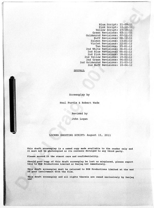 John Logan - Greg Williams: Bond on set ; filming Skyfall. Dorling Kindersley 2012, ISBN 978-1-40535-678-7: Endgültige Version des Drehbuchs zu „Skyfall“ vom 15. August 2011 John Logan - Greg Williams: Bond on set ; filming Skyfall. Dorling Kindersley 2012, ISBN 978-1-40535-678-7: Endgültige Version des Drehbuchs zu „Skyfall“ vom 15. August 2011