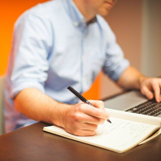 Time4Academy: Unternehmen und Anwender erhalten drei Monate kostenfreien Zugang zu den Inhalten der Digital-Learning-Plattform „ASM Academy“. Time4Academy: Unternehmen und Anwender erhalten drei Monate kostenfreien Zugang zu den Inhalten der Digital-Learning-Plattform „ASM Academy“.
