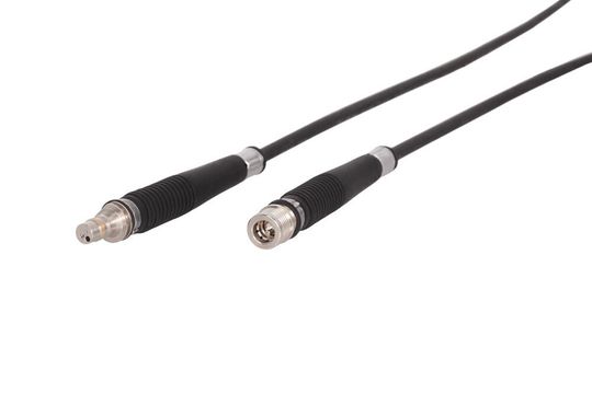 Die kleineren Proportionen dieses Fiberoptik-Steckverbinders sollen Anbietern von Wireless Infrastruktur den Zugang zu neuen Zielgebieten und den Netzwerkausbau mit höherer Kapazität erlauben. Die kleineren Proportionen dieses Fiberoptik-Steckverbinders sollen Anbietern von Wireless Infrastruktur den Zugang zu neuen Zielgebieten und den Netzwerkausbau mit höherer Kapazität erlauben.