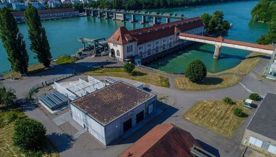 Die industrielle Power-to-Gas-Anlage am Wasserkraftwerk in Grenzach-Wyhlen. Die industrielle Power-to-Gas-Anlage am Wasserkraftwerk in Grenzach-Wyhlen.