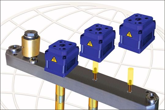 The new electric direct needle drive (design study) will be presented at the Fakuma in autumn. The new electric direct needle drive (design study) will be presented at the Fakuma in autumn.