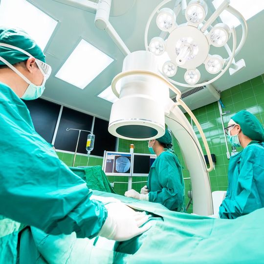 Der Enisa-Leitfaden bildet eine gute Basis für Cybersicherheit in Krankenhäusern und zeigt, wie wichtig der IT-Schutz in diesem sensiblen Bereich ist. Der Enisa-Leitfaden bildet eine gute Basis für Cybersicherheit in Krankenhäusern und zeigt, wie wichtig der IT-Schutz in diesem sensiblen Bereich ist.
