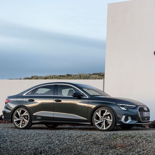 Der neue Audi A3 kommt auch wieder mit Stufenheck. Der neue Audi A3 kommt auch wieder mit Stufenheck.