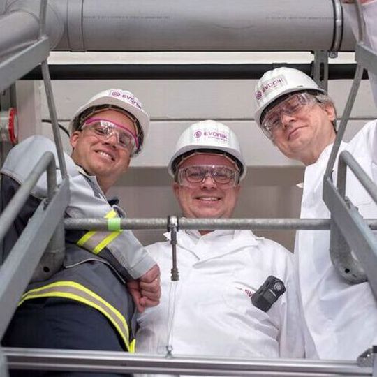 From left to right: Dr. Frank Stenger, Dr. Marc-Oliver Kristen, and Prof. Dr. Robert Franke. From left to right: Dr. Frank Stenger, Dr. Marc-Oliver Kristen, and Prof. Dr. Robert Franke.