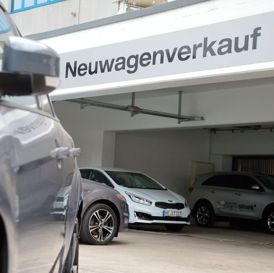 Eingebrochen, aber wieder im Aufwind: Eine Analyse der Neuwagenplattform Carwow zeigt, wie sich das Neuwageninteresse zuletzt entwickelt hat. Eingebrochen, aber wieder im Aufwind: Eine Analyse der Neuwagenplattform Carwow zeigt, wie sich das Neuwageninteresse zuletzt entwickelt hat.