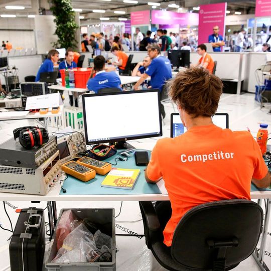 An den SwissSkills werden über 135 Berufe präsentiert. 2020 werden die SwissSkills wegen der Corona-Pandemie nicht stattfinden. An den SwissSkills werden über 135 Berufe präsentiert. 2020 werden die SwissSkills wegen der Corona-Pandemie nicht stattfinden.