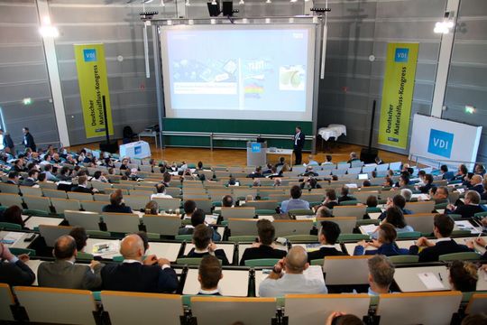 2019 fand er in München noch statt. Dieses Jahr entfällt der Materialflusskongress coronabedingt. 2019 fand er in München noch statt. Dieses Jahr entfällt der Materialflusskongress coronabedingt.