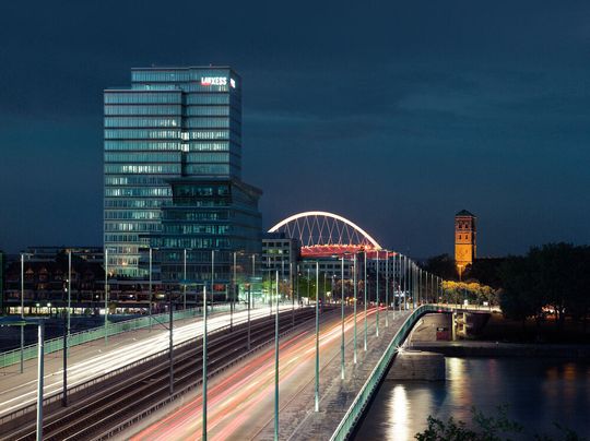 Lanxess hat den Verkauf seiner Currenta-Anteile an Macquarie Infrastructure and Real Assets abgeschlossen. Lanxess hat den Verkauf seiner Currenta-Anteile an Macquarie Infrastructure and Real Assets abgeschlossen.