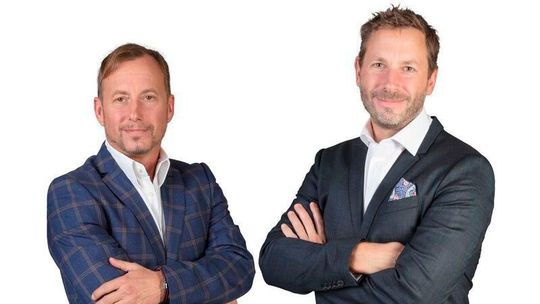 Für den Ausbau des Vertriebs in der Schweiz sorgen die CEOs der KSR Group, Christian (li.) und Michael Kirschenhofer. Für den Ausbau des Vertriebs in der Schweiz sorgen die CEOs der KSR Group, Christian (li.) und Michael Kirschenhofer.