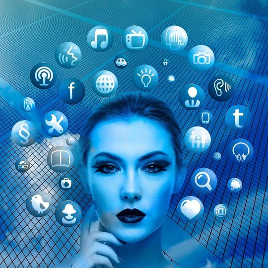 Open Source Intelligence (OSINT) beschreibt den Prozess der Informationsgewinnung aus frei verfügbaren Quellen. Open Source Intelligence (OSINT) beschreibt den Prozess der Informationsgewinnung aus frei verfügbaren Quellen.