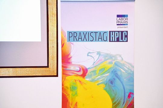 Am 28. Mai 2020 findet der Praxistag HPLC erstmals digital als Webinar statt (Symbolbild). Am 28. Mai 2020 findet der Praxistag HPLC erstmals digital als Webinar statt (Symbolbild).