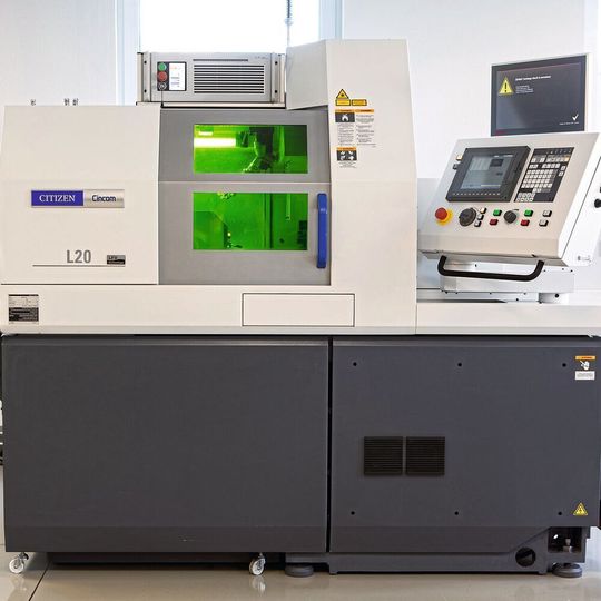 Sie kombiniert das Beste zweier Welten: Die Drehmaschine Cincom L20 mit Lasereinheit von der Citizen Machinery Europe GmbH. Sie kombiniert das Beste zweier Welten: Die Drehmaschine Cincom L20 mit Lasereinheit von der Citizen Machinery Europe GmbH.