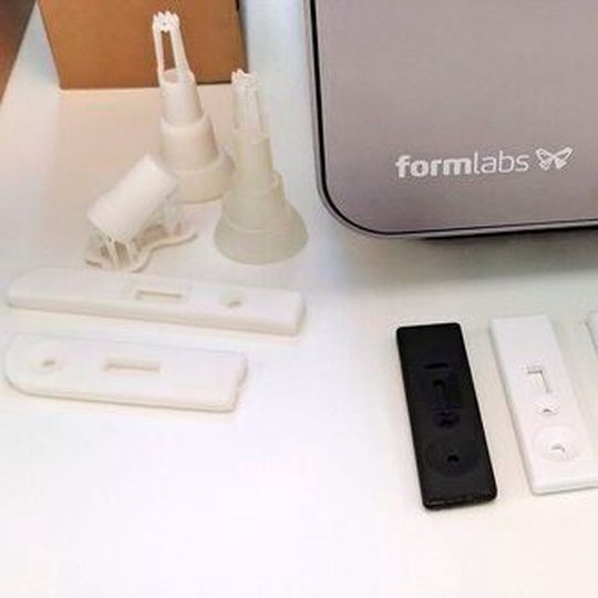 Mit den 3D-Druckern von Formlabs wurden Prototypen für Corona-Schnelltests gedruckt. Mit den 3D-Druckern von Formlabs wurden Prototypen für Corona-Schnelltests gedruckt.