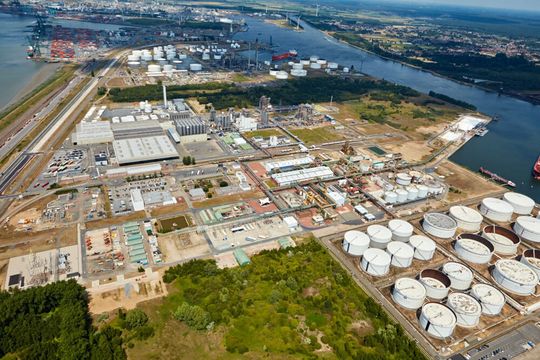 Ein Konsortium plant den Bau einer „Power-to-Methanol“-Demonstrationsanlage im Hafen Antwerpen. Ein Konsortium plant den Bau einer „Power-to-Methanol“-Demonstrationsanlage im Hafen Antwerpen.