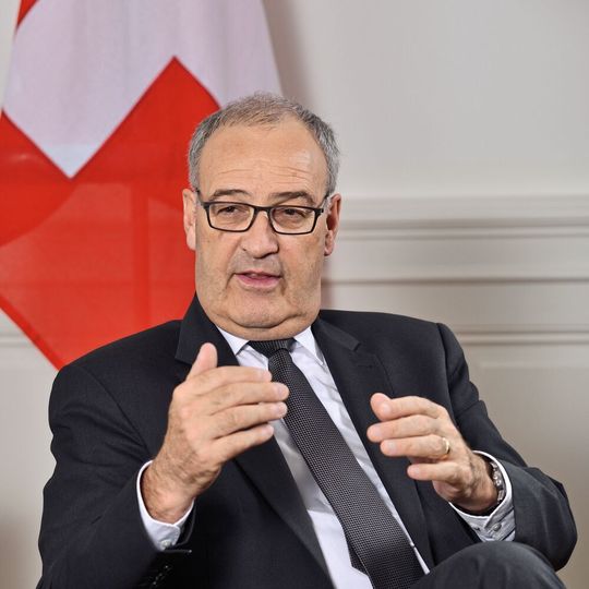«Die Abschaffung der Industriezölle stützt die Wirtschaft und kommt auch den Konsumenten zugute. Ich werde mich entschieden dafür einsetzen.» Bundesrat Guy Parmelin «Die Abschaffung der Industriezölle stützt die Wirtschaft und kommt auch den Konsumenten zugute. Ich werde mich entschieden dafür einsetzen.» Bundesrat Guy Parmelin
