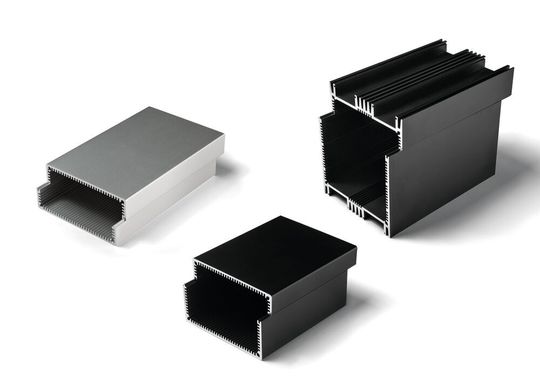 Schutz für die Elektronik: Die Aluminiumgehäuse der Serie Eukap K sind robust und lassen sich beliebig miteinander kombinieren. Schutz für die Elektronik: Die Aluminiumgehäuse der Serie Eukap K sind robust und lassen sich beliebig miteinander kombinieren.