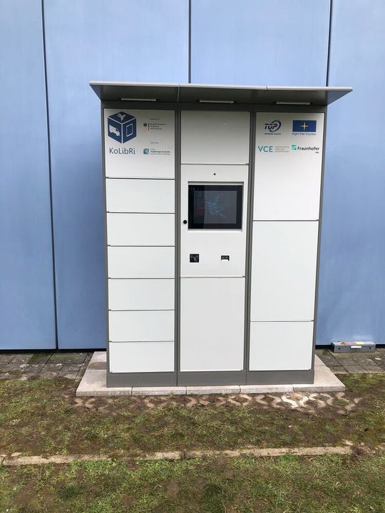 Getestet wird das System mit einem Kern-Terminal beim Fraunhofer-IML in Dortmund. Getestet wird das System mit einem Kern-Terminal beim Fraunhofer-IML in Dortmund.