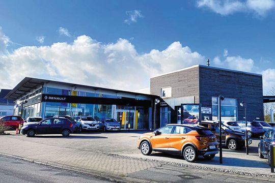 Einer von elf Standorten: die Niederlassung der L&Z Automobile in Bad Segeberg. Einer von elf Standorten: die Niederlassung der L&Z Automobile in Bad Segeberg.