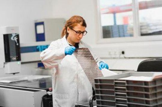 Für die gestiegene Nachfrage nach Beatmungsgeräten ist Precision Micro dank seines photochemischen Ätzverfahrens in der Lage schnell nachzukommen. Für die gestiegene Nachfrage nach Beatmungsgeräten ist Precision Micro dank seines photochemischen Ätzverfahrens in der Lage schnell nachzukommen.