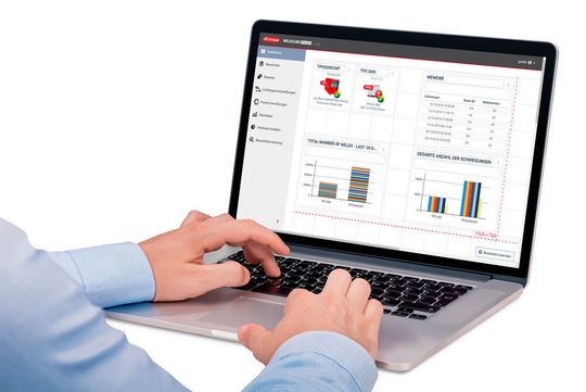 Schweißen von zu Hause aus! In der Datenmanagementsoftware Weldcube Premium von Fronius, kann der User die Startseite individuell nach seinen Bedürfnissen gestalten. Schweißen von zu Hause aus! In der Datenmanagementsoftware Weldcube Premium von Fronius, kann der User die Startseite individuell nach seinen Bedürfnissen gestalten.
