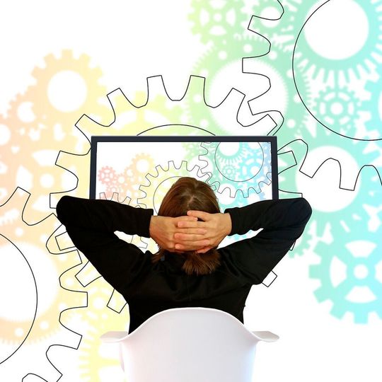 SOAR (Security Orchestration Automation and Responses) dient der automatischen Sammlung von Sicherheitsinformationen und der dazu passenden Reaktionen. SOAR (Security Orchestration Automation and Responses) dient der automatischen Sammlung von Sicherheitsinformationen und der dazu passenden Reaktionen.